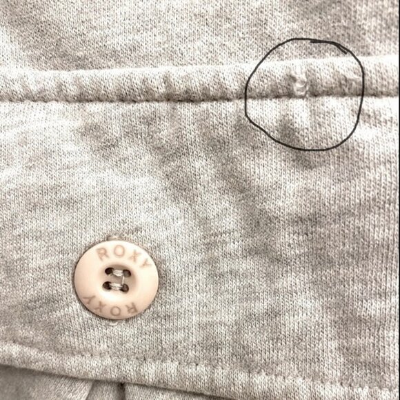 Roxy cozy med weight grey jacket with snap detail and front zip. Women’s size L - Picture 8 of 9